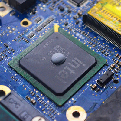 5.6W/mK Grasa térmica gris óxido metálico lleno de aceite de silicona para CPU de computadora