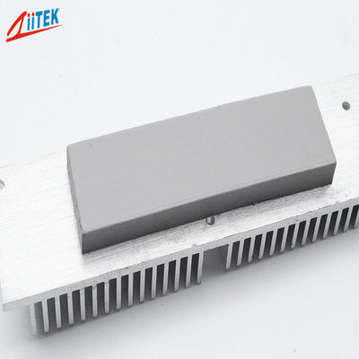 Pad térmico aislado eléctricamente de 8,0 W Pad de silicio térmicamente conductor Material de gestión térmica