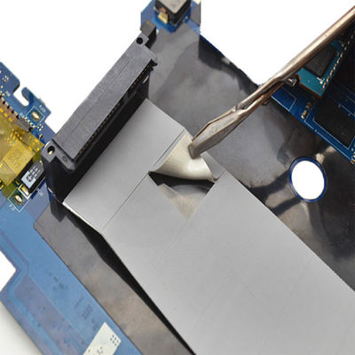 Materiales de aislamiento térmico de silicona gris almohadilla de enfriamiento térmicamente conductiva para baterías de automóviles