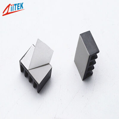 Pad térmico de silicona que ofrece aislamiento anti-oxidación y disipación de calor rápida para servidores de IA