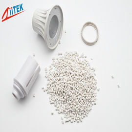 Material plástico negro de nylon conductor térmico de 5,0W para enfriamiento de moldes y piezas de plástico