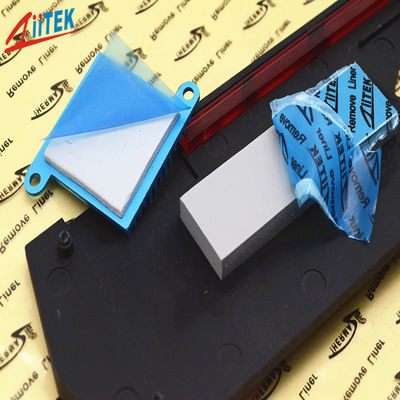 Cojín termal relleno de cerámica blanco gris del silicón para los servidores del AI de los procesadores del AI