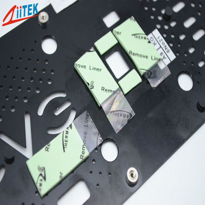 Reemisor de isofrecuencia termal electrónico del color verde, orilla 00 de Gpu Ic Chip Thermal Conductive Pad 45 para GPU