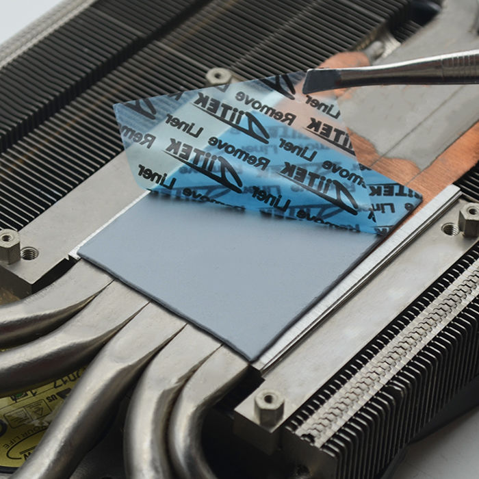 El silicona termal del llenador de espacios rellena la alta conductividad termal 8.5W/mK del tamaño personalizado para el enfriamiento de dispositivos electrónicos