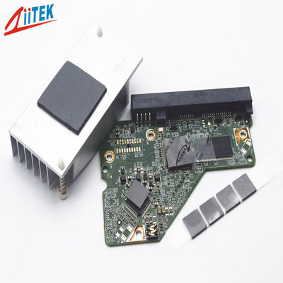 Materiales de absorción de calor conductores suaves gris oscuro 1.5W/MK para electrónica industrial
